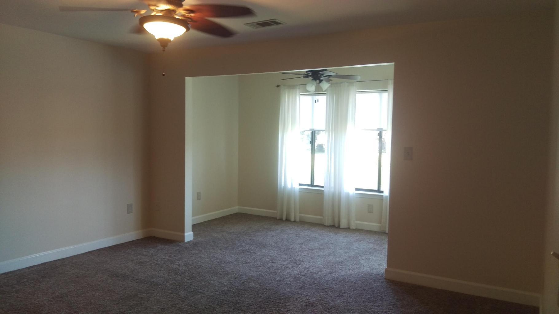 LAKESIDE CONDO AT BLUEWATER BAY - Residential