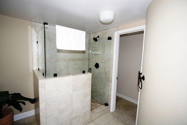 JADE EAST TOWERS CONDO - Residential