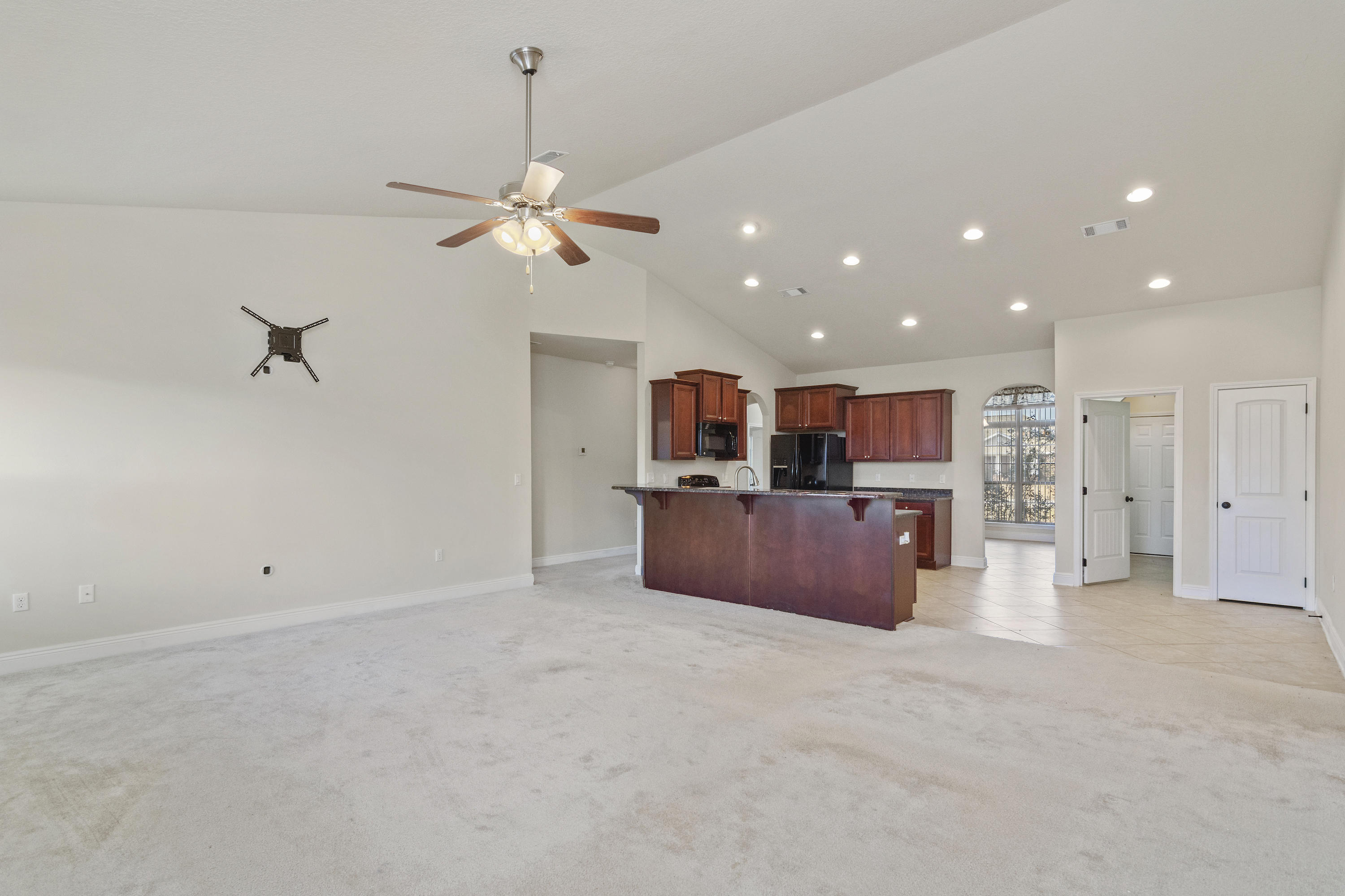 BROWNSTONE MANOR - Residential