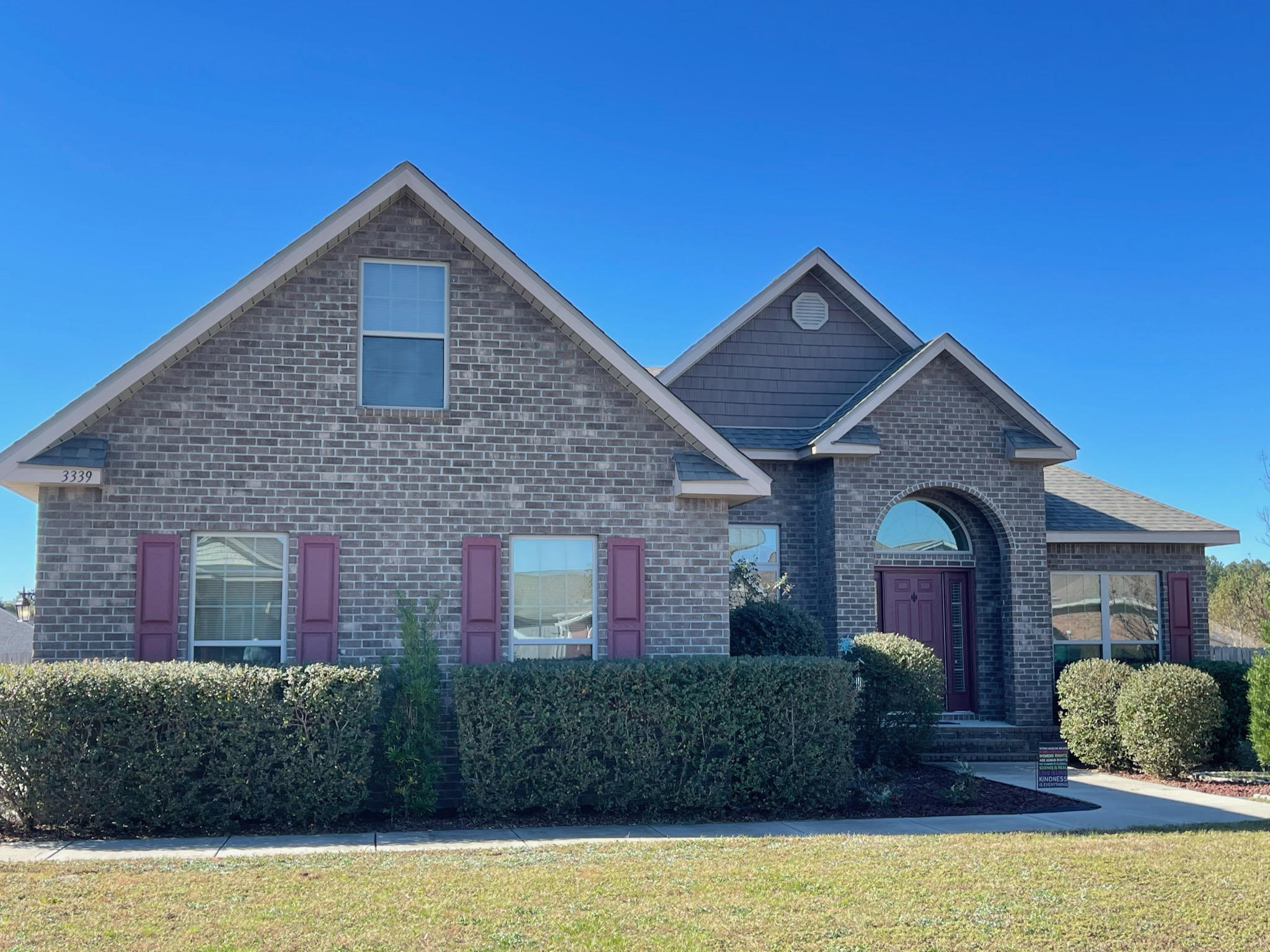 BROWNSTONE MANOR - Residential