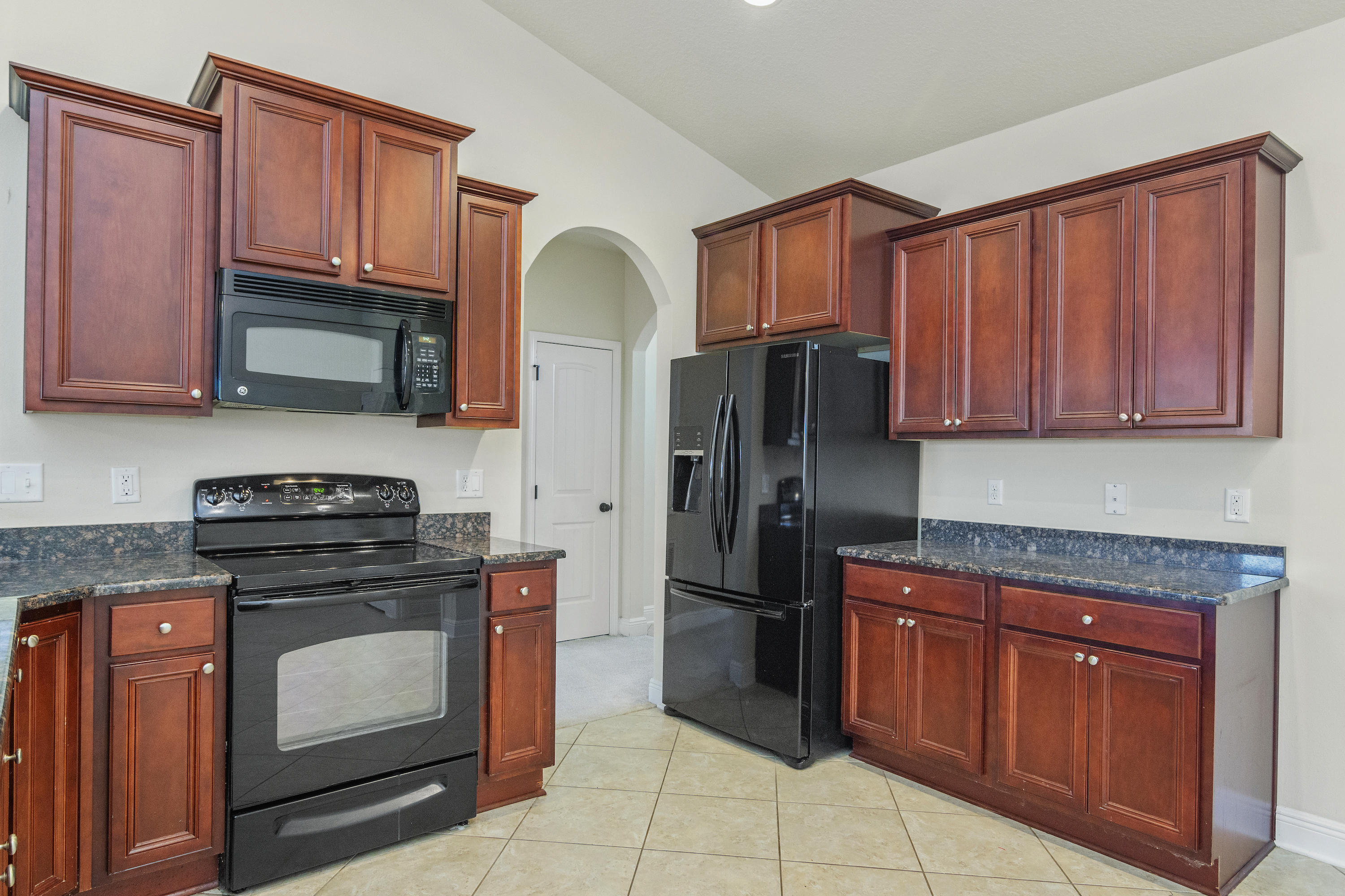 BROWNSTONE MANOR - Residential