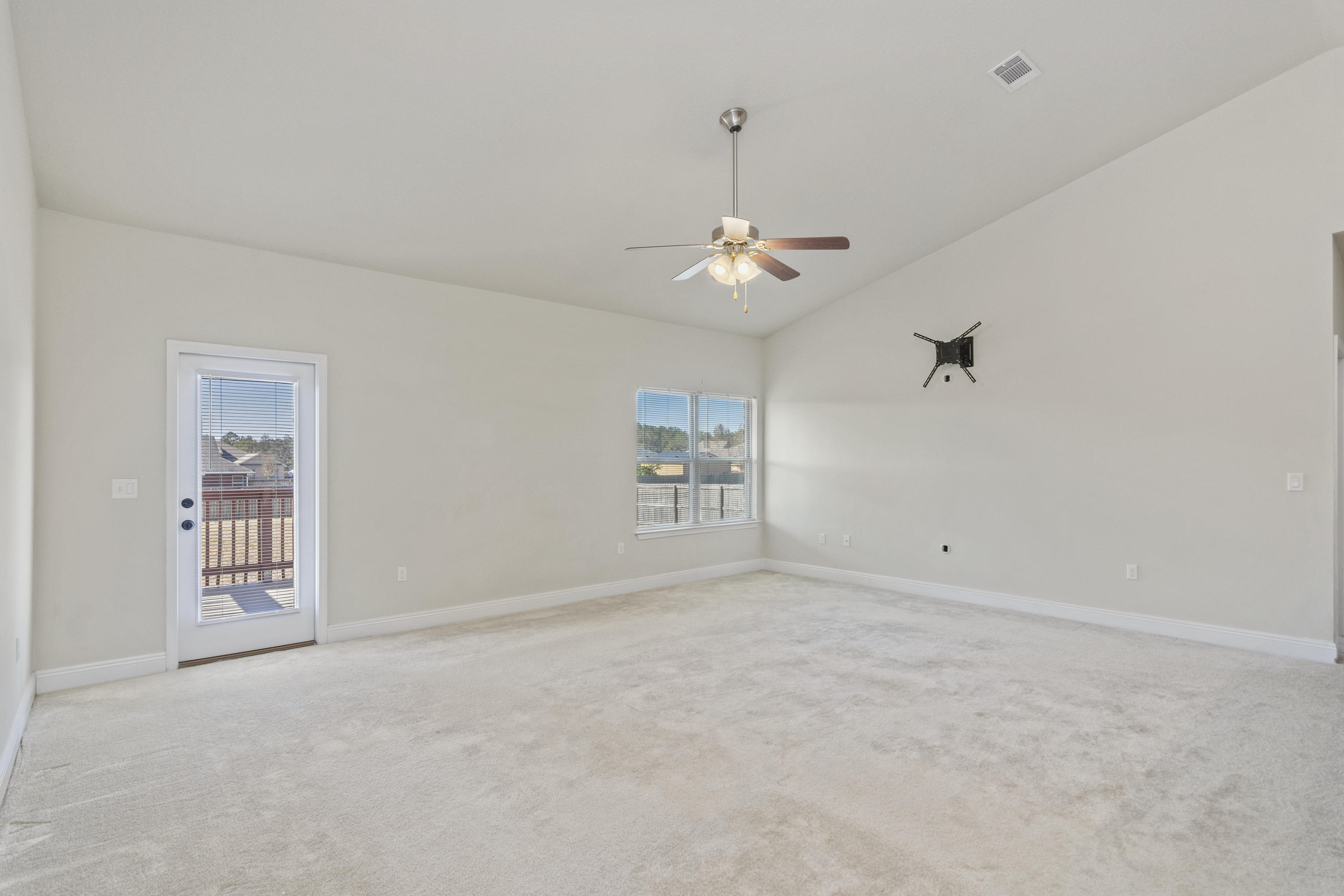 BROWNSTONE MANOR - Residential