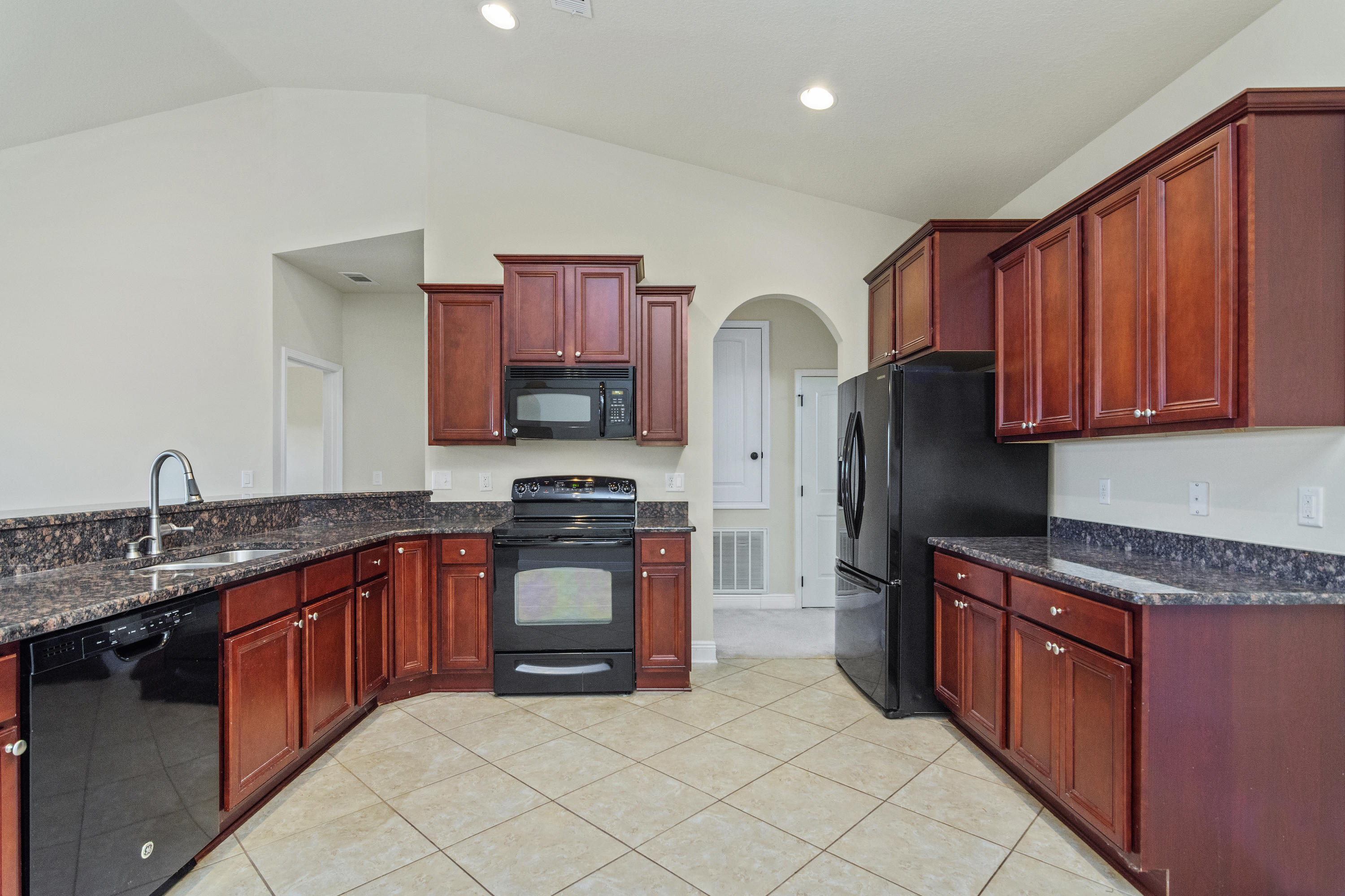 BROWNSTONE MANOR - Residential