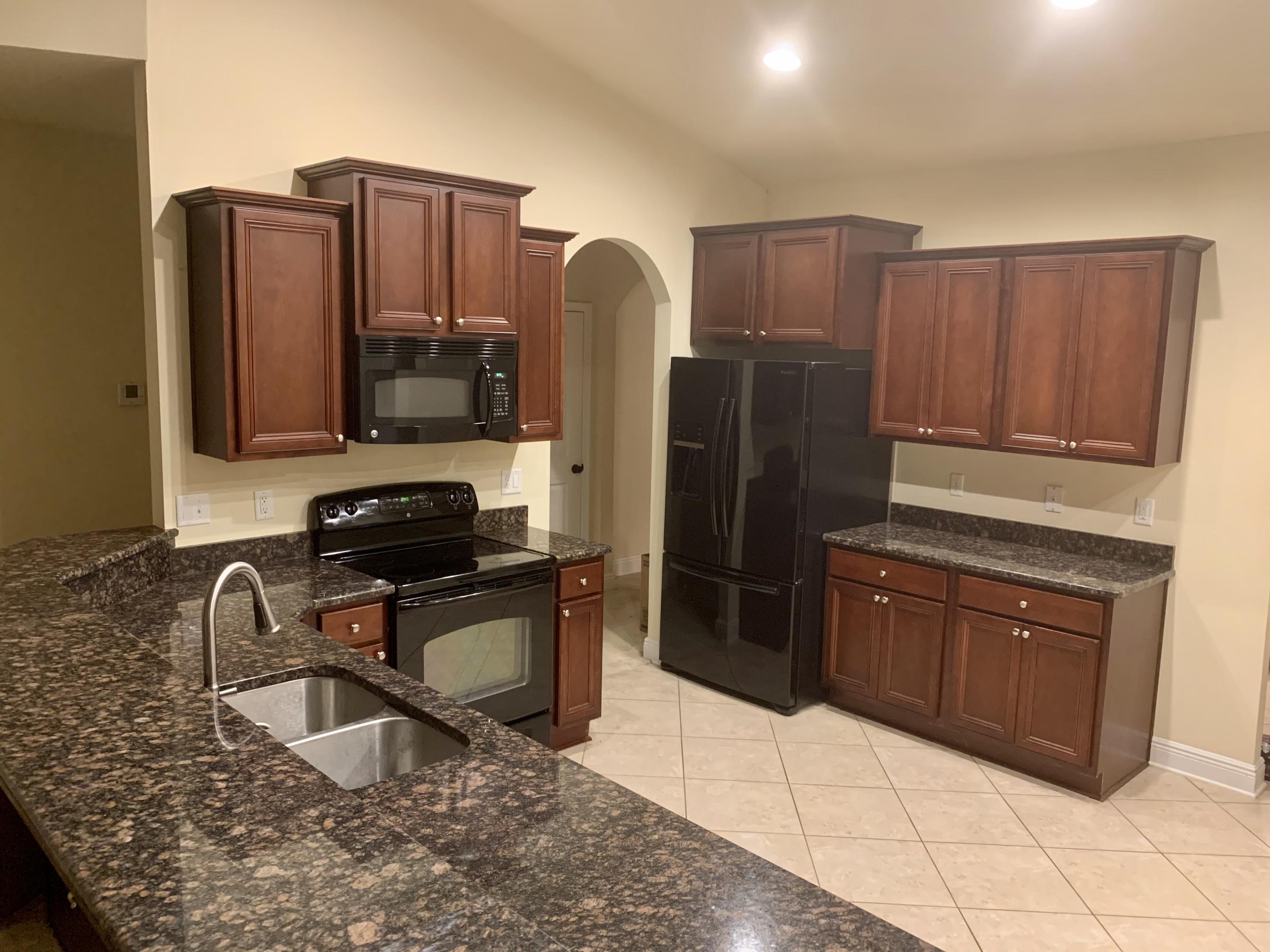 BROWNSTONE MANOR - Residential