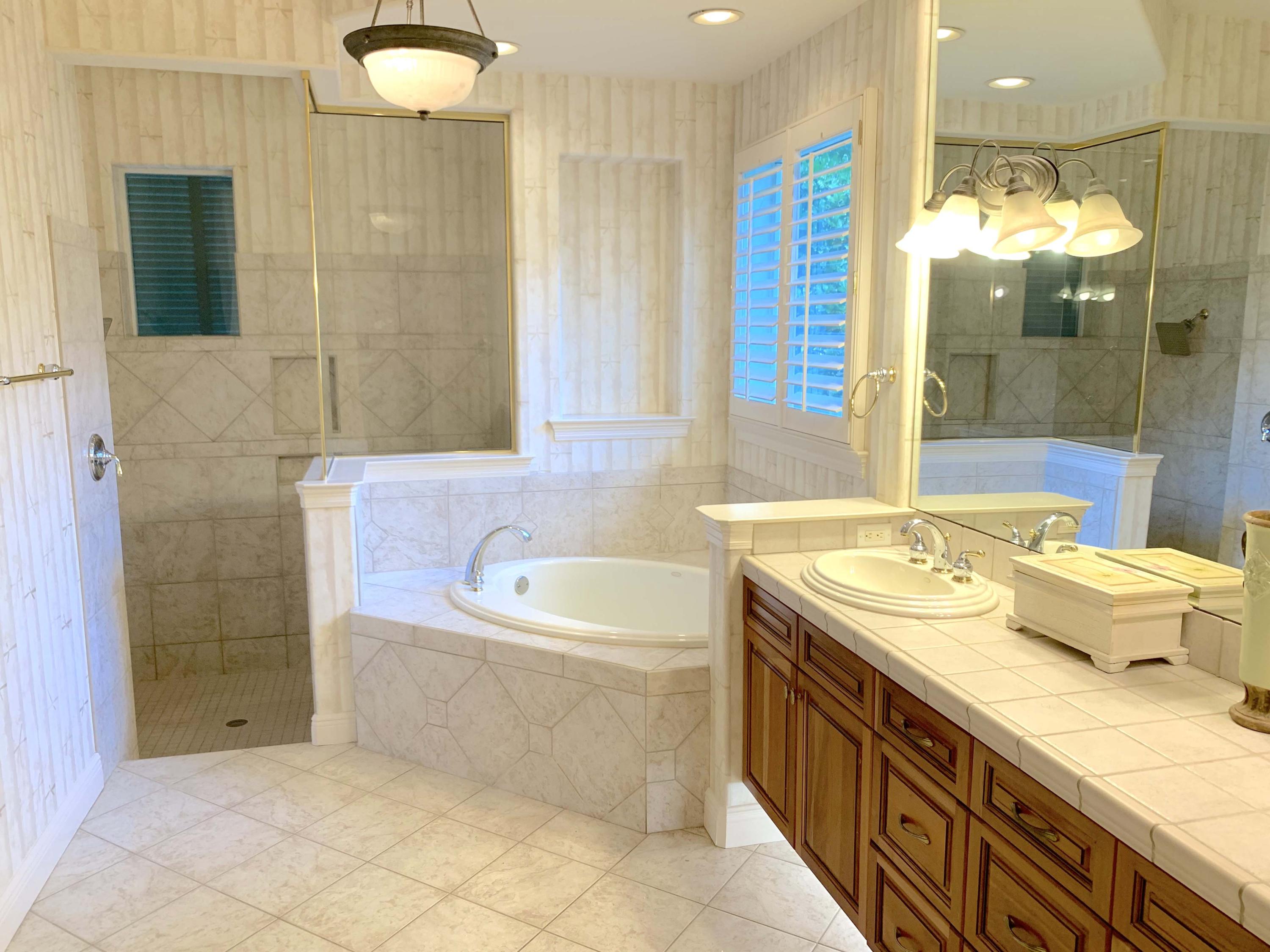 BURNT PINE - Residential