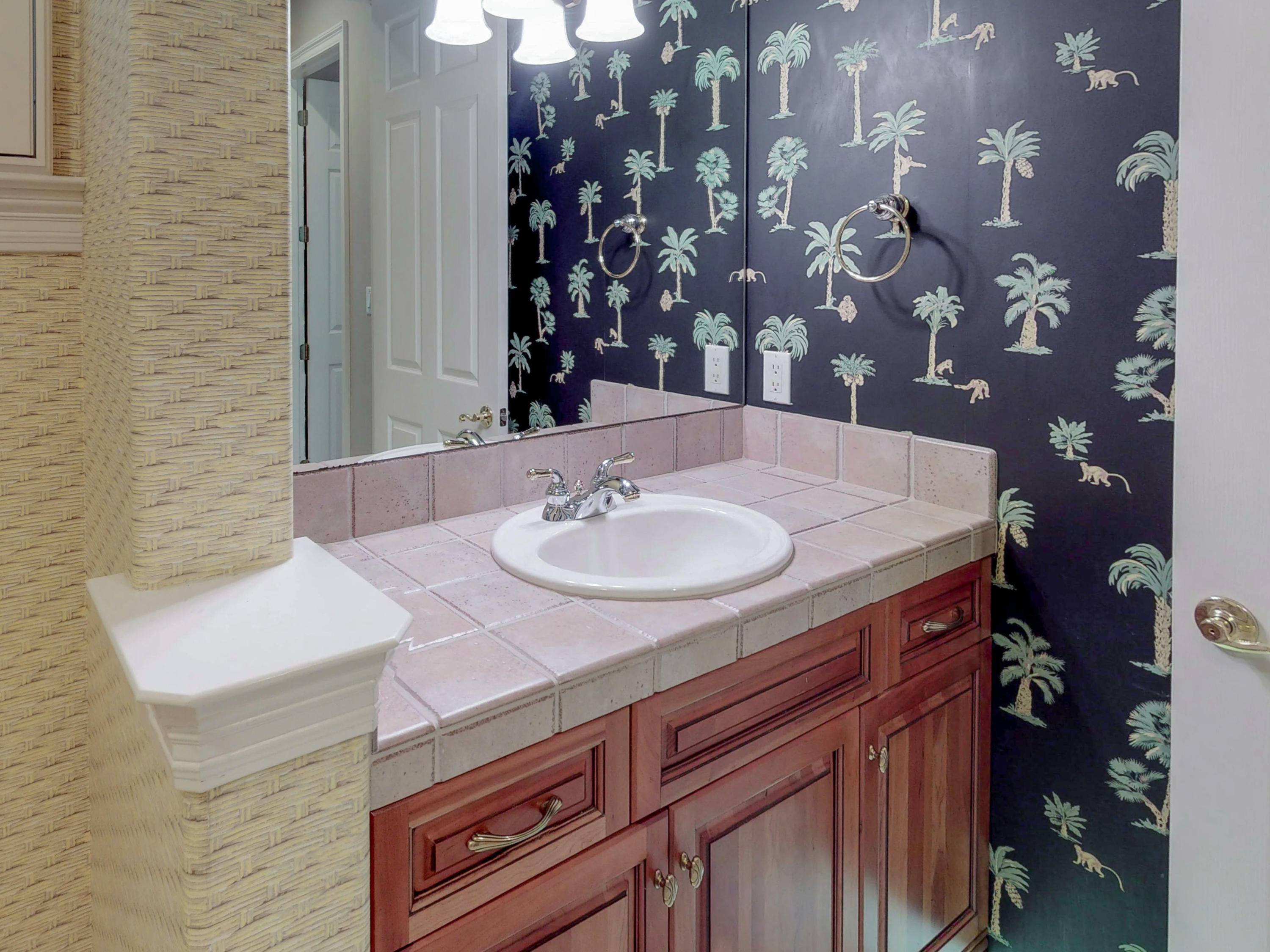 BURNT PINE - Residential