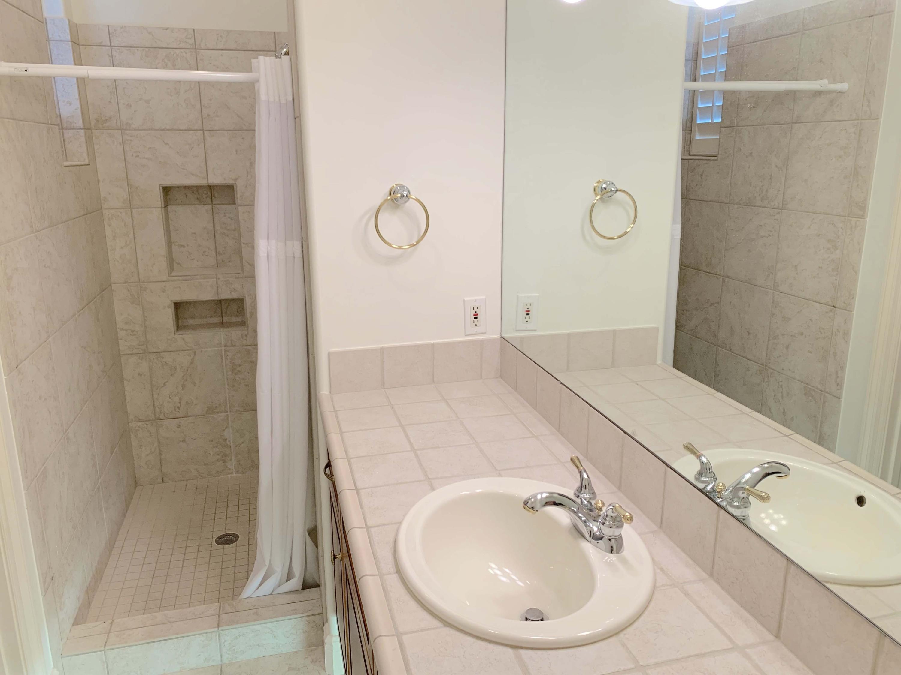 BURNT PINE - Residential