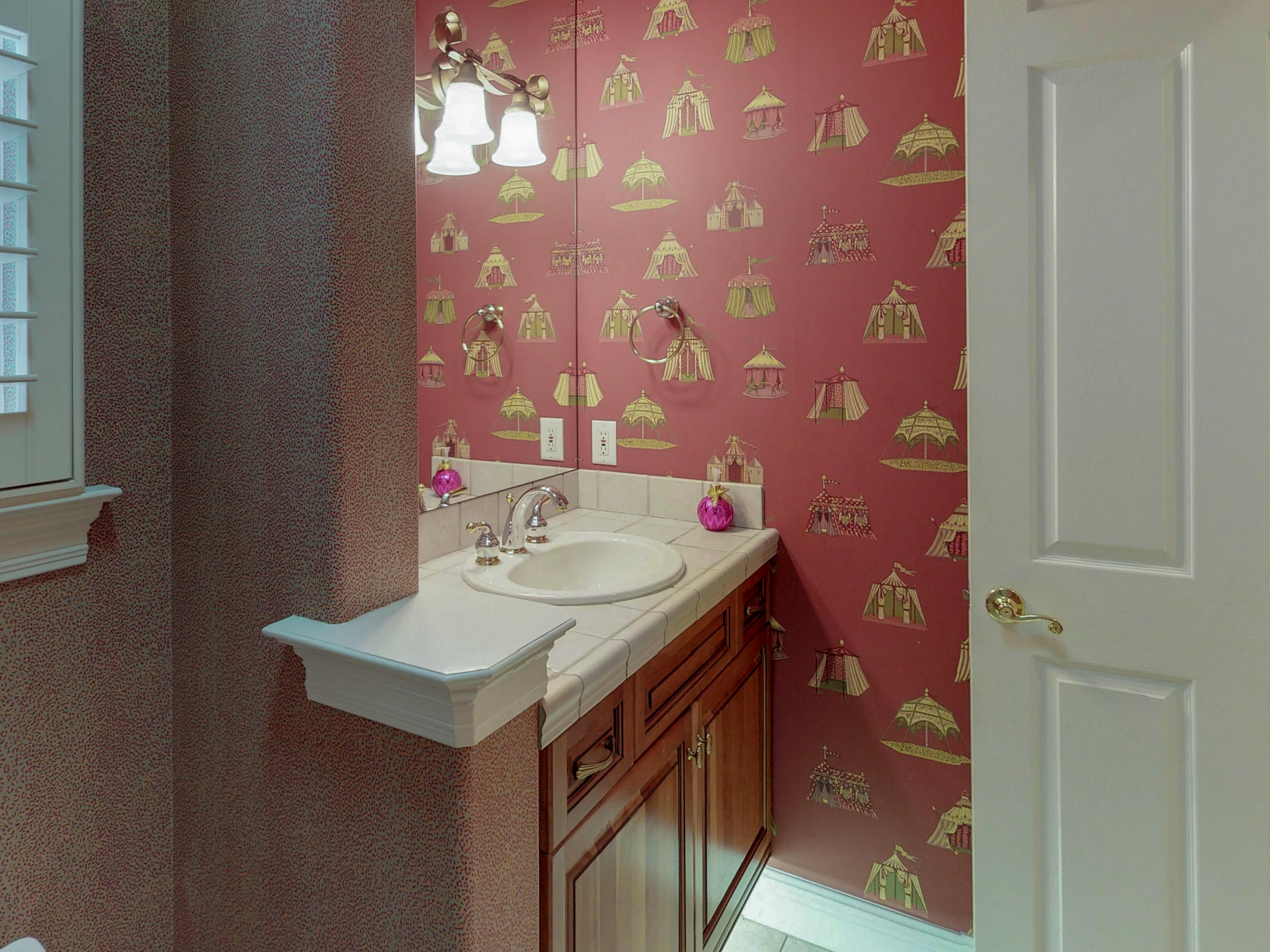 BURNT PINE - Residential