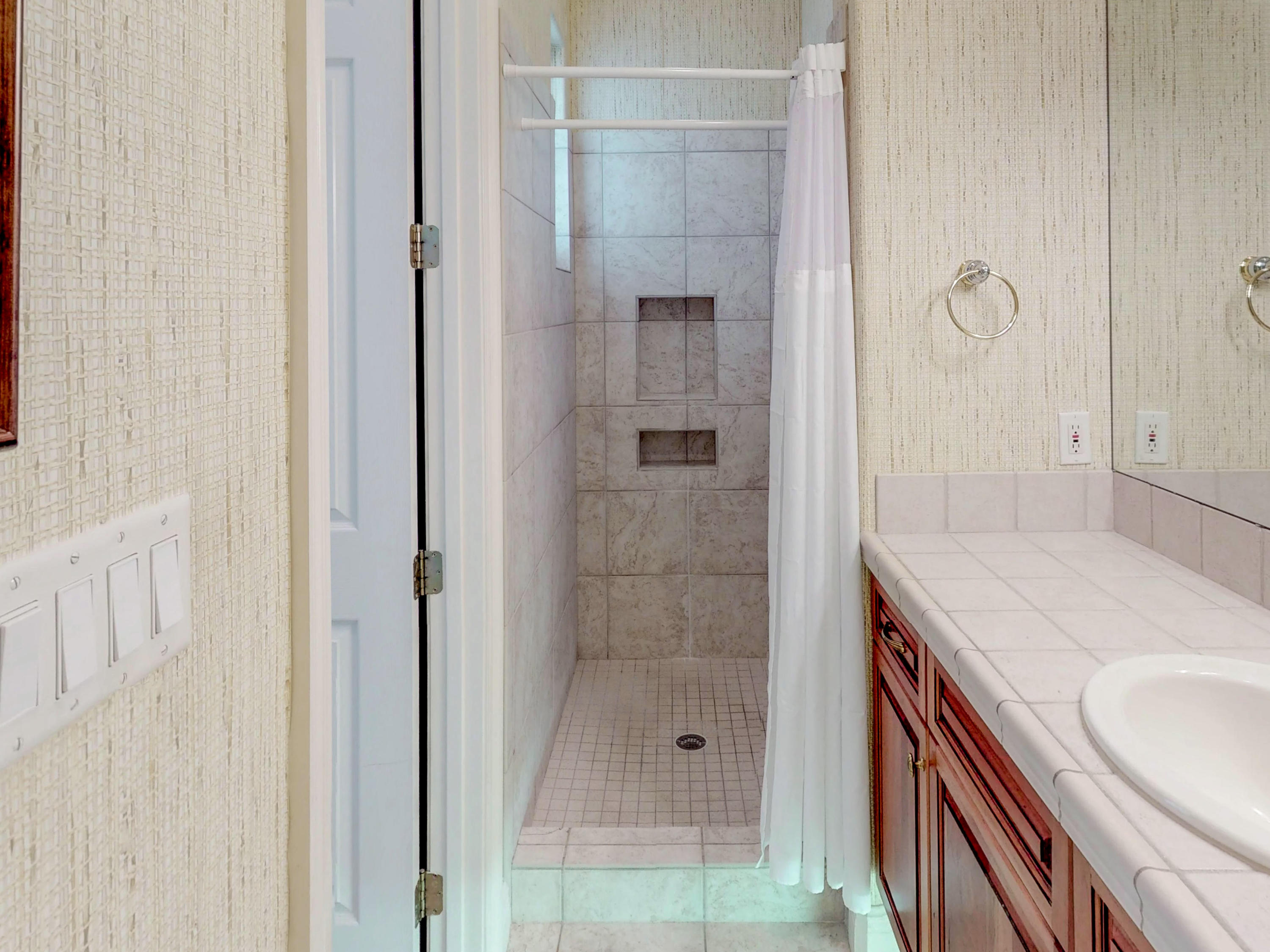 BURNT PINE - Residential