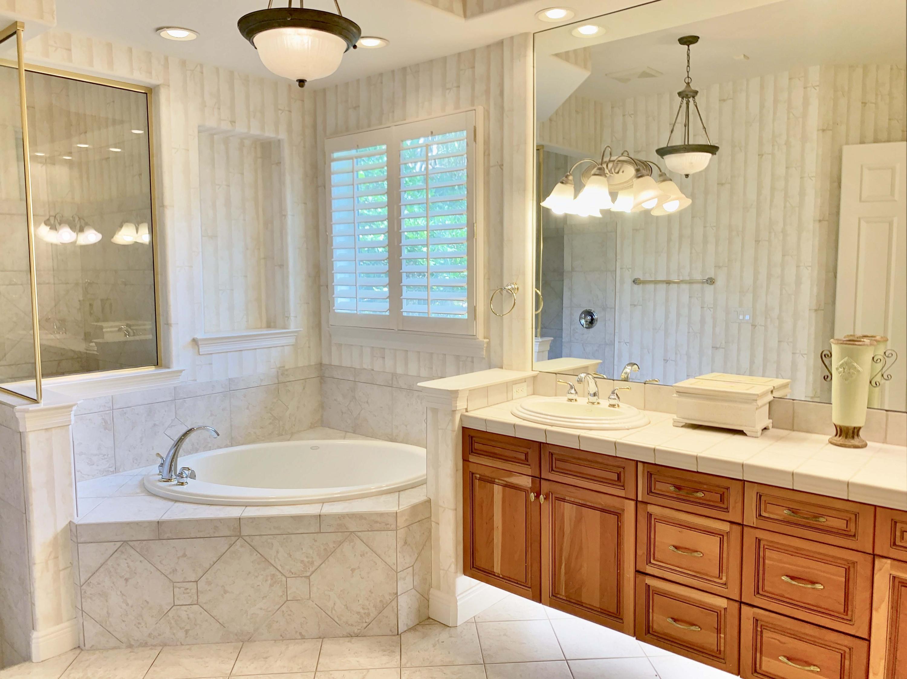 BURNT PINE - Residential