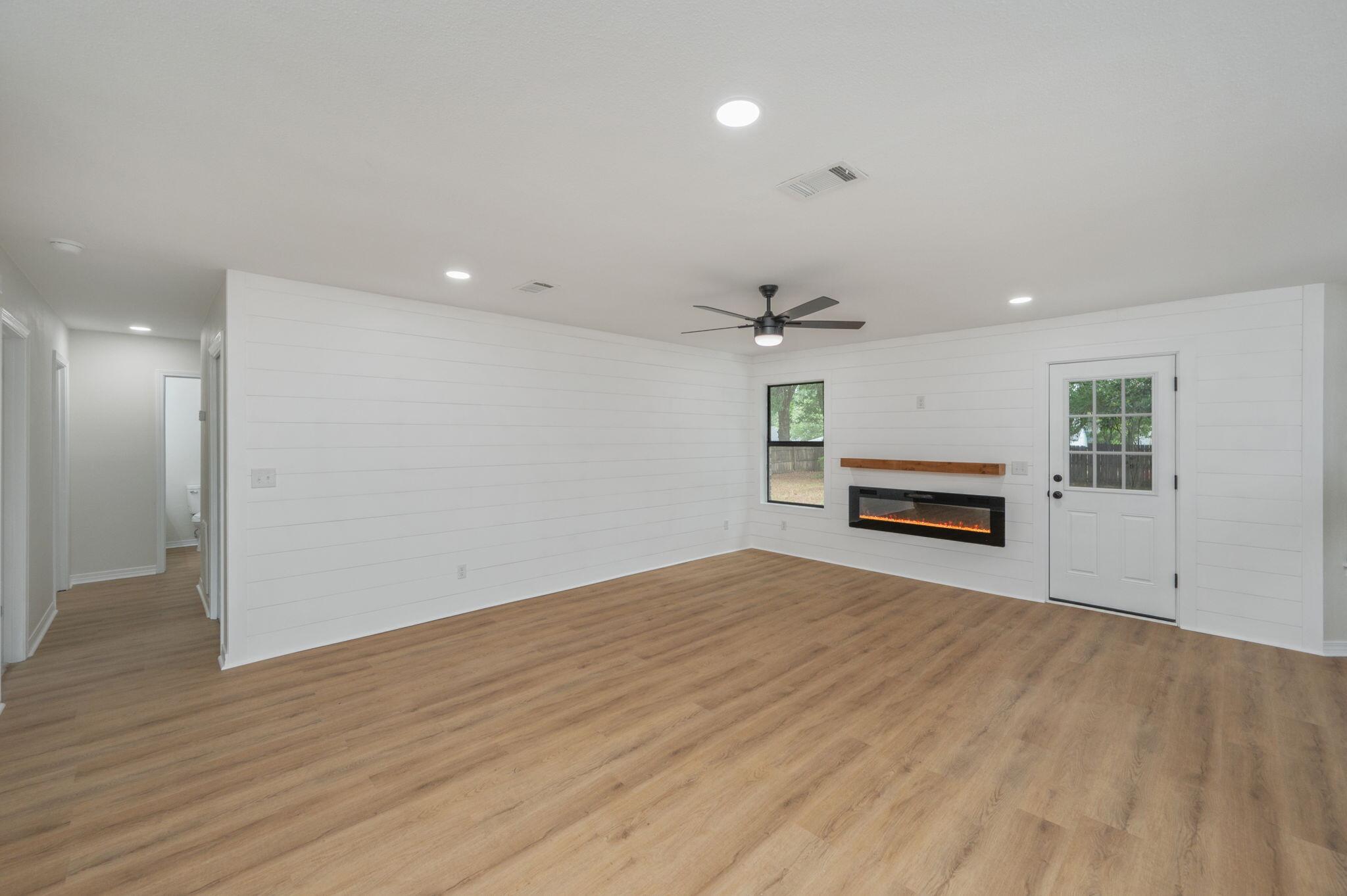 COUNTRYVIEW ESTATES - Residential