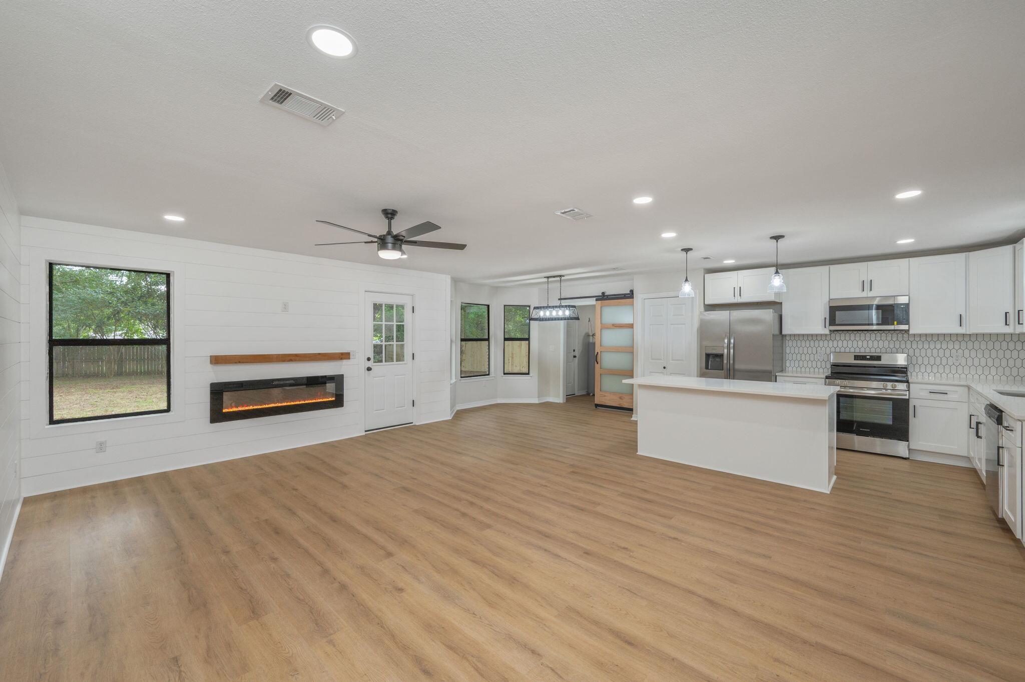 COUNTRYVIEW ESTATES - Residential