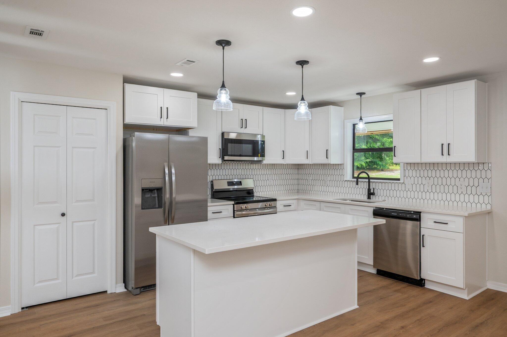 COUNTRYVIEW ESTATES - Residential