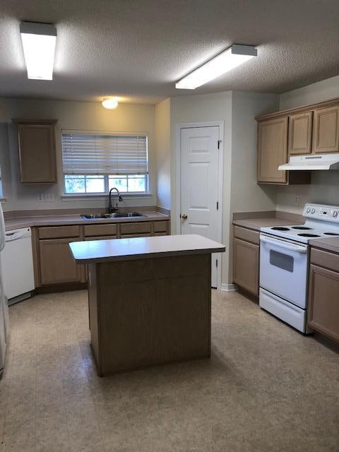 NORTHVIEW ESTATES 3RD ADDN - Residential