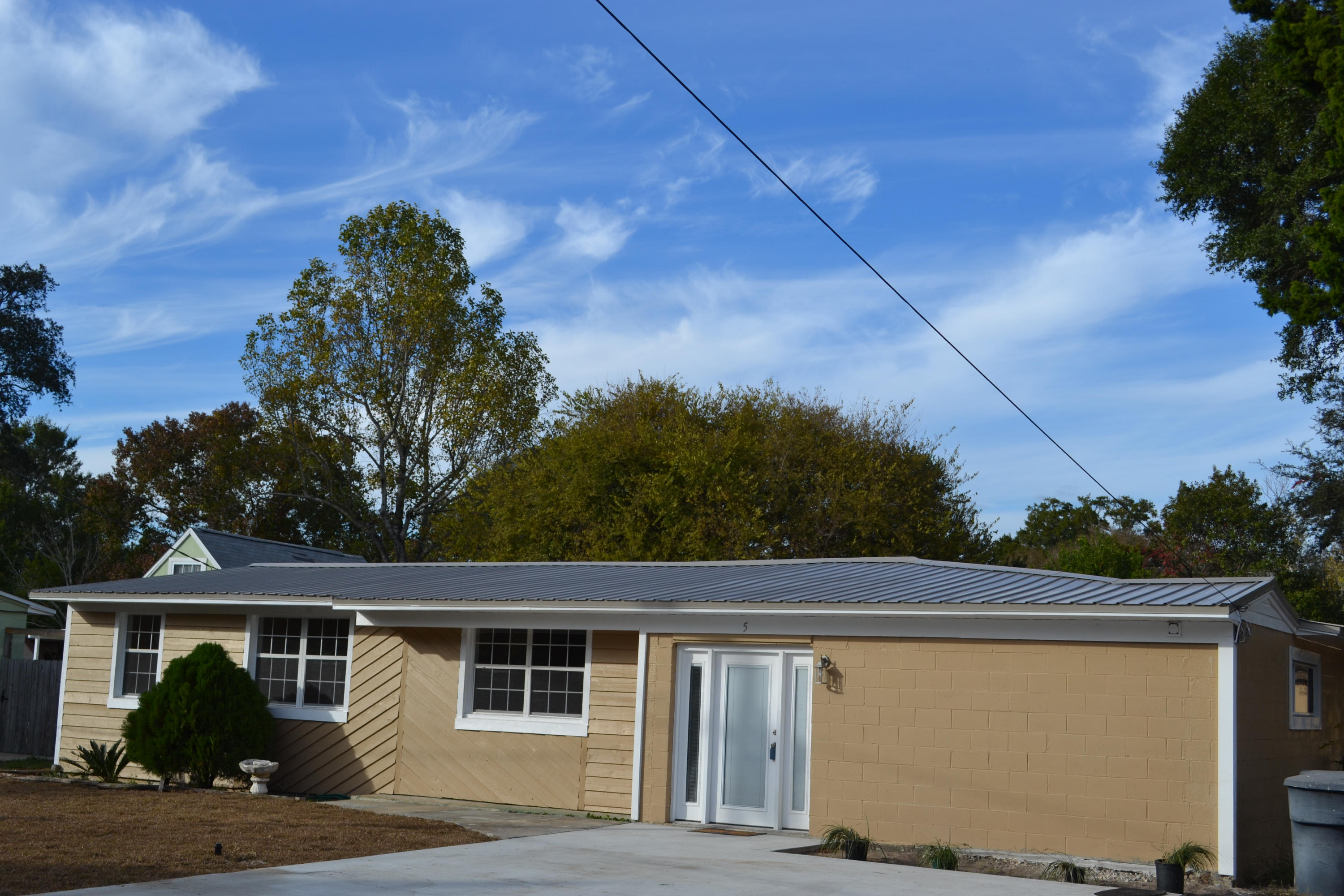 ELLIOTTS POINT 9TH ADDN - Residential