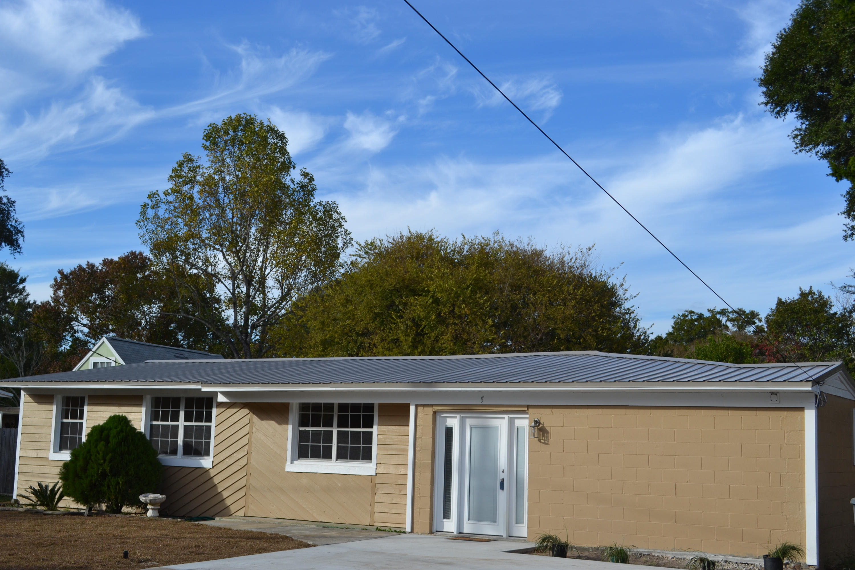 ELLIOTTS POINT 9TH ADDN - Residential