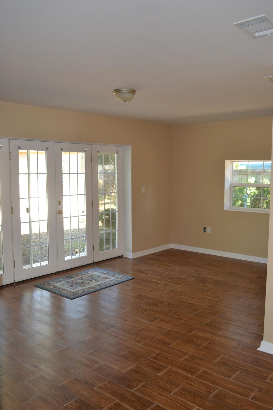 Wonderful- completely redeveloped, 5 bedroom home in sought after Elliott Point Neighborhood. Spacious backyard with newly refurbished pool with new pool liner and a huge storage shed that will convey with the property. Excellent school district and just a short distance to a public boat ramp and inter-coastal access. Minutes from the Downtown FWB Entertainment District. It's a must see!!