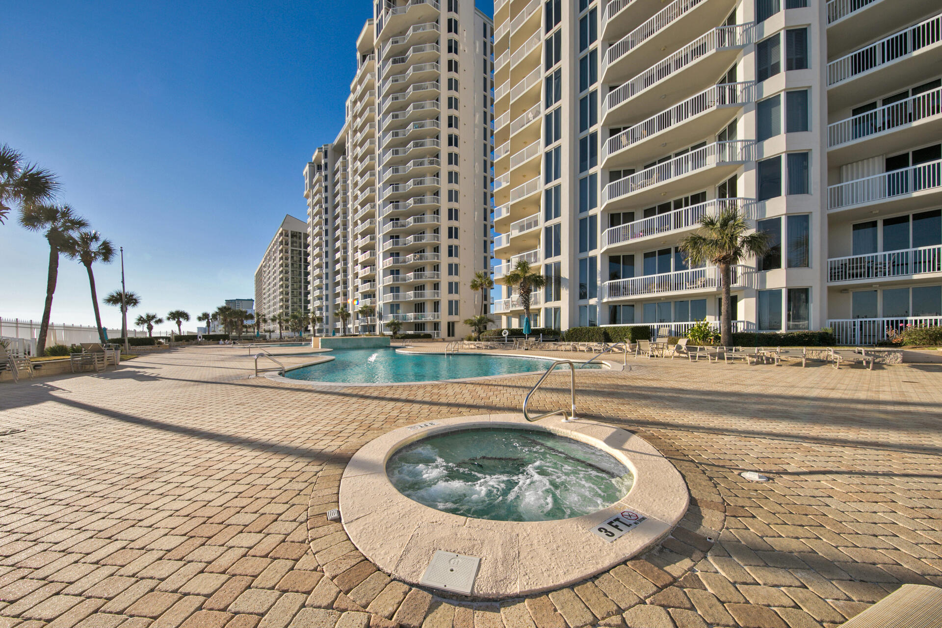 SILVER BEACH TOWERS - Residential