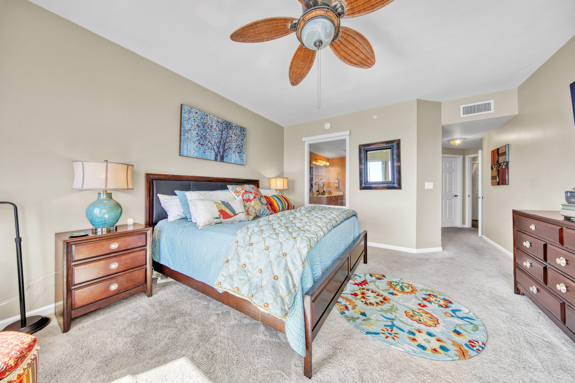 SILVER BEACH TOWERS - Residential