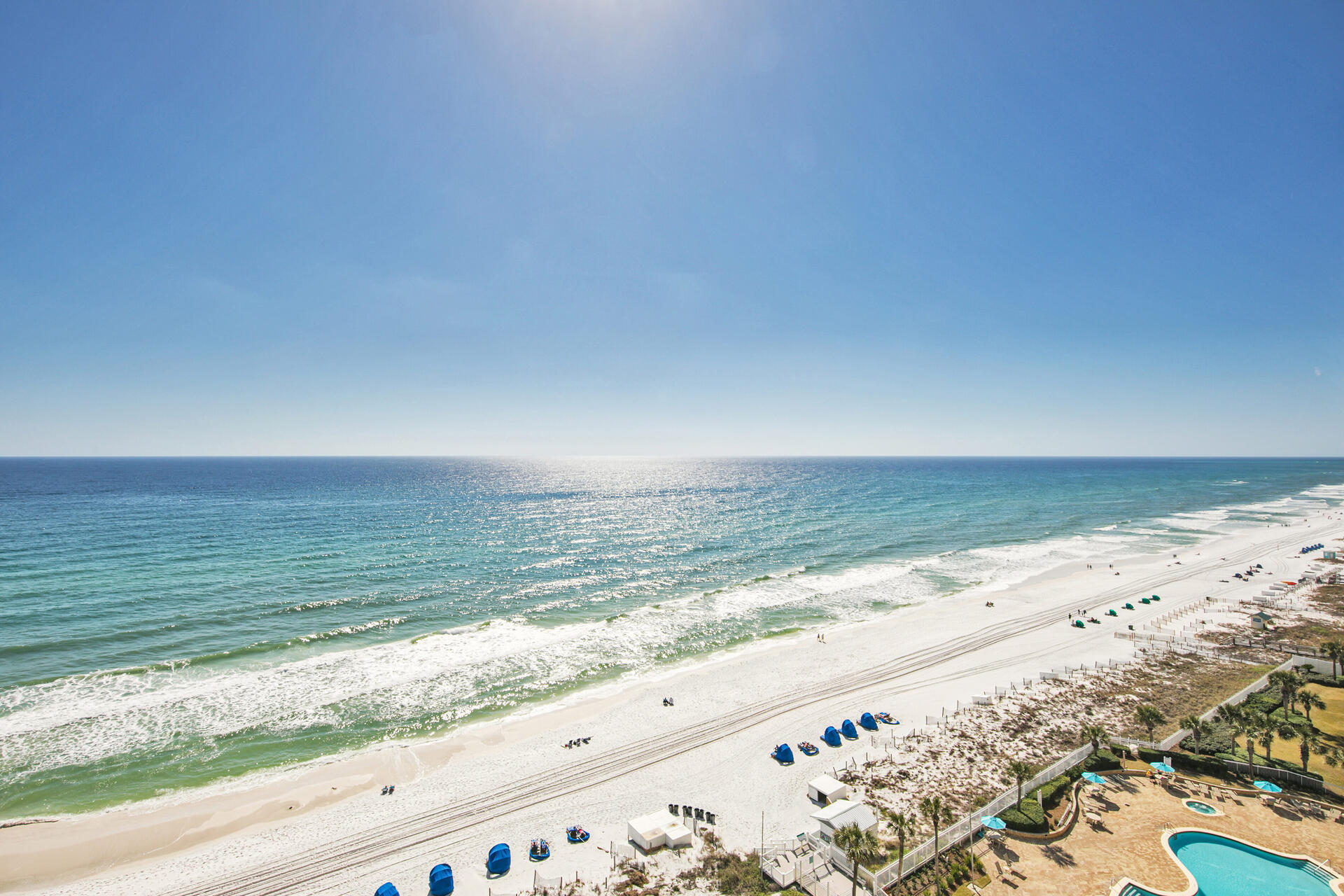 SILVER BEACH TOWERS - Residential