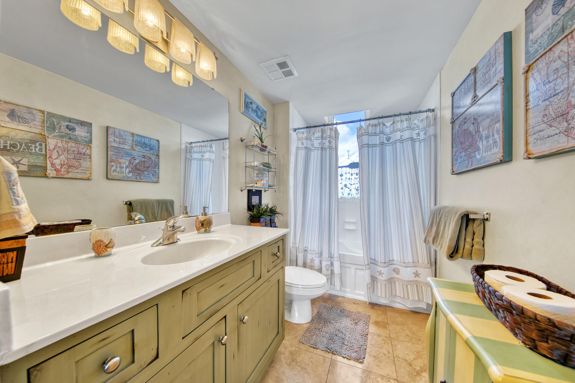 SILVER BEACH TOWERS - Residential