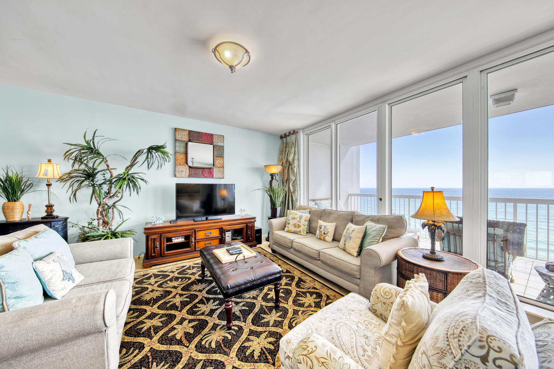 SILVER BEACH TOWERS - Residential