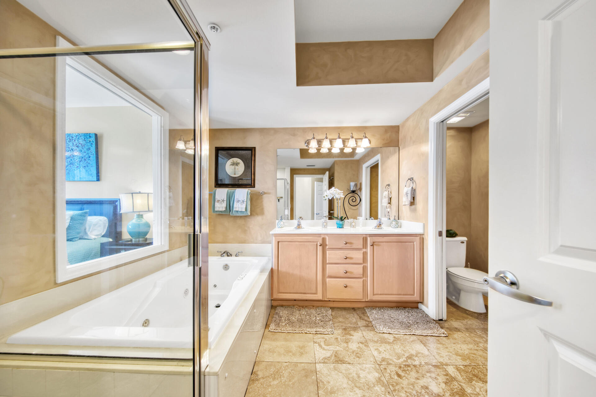 SILVER BEACH TOWERS - Residential