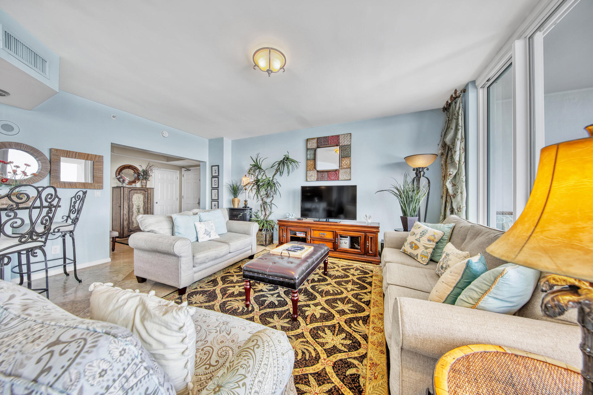 SILVER BEACH TOWERS - Residential