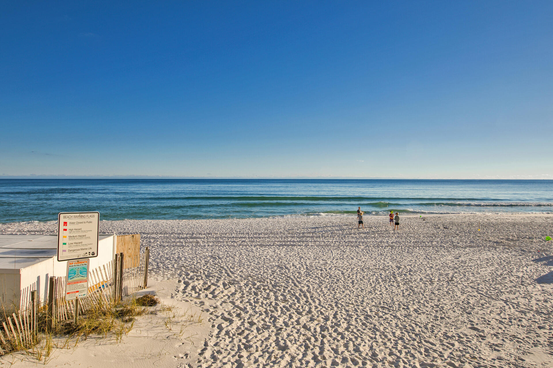 SILVER BEACH TOWERS - Residential