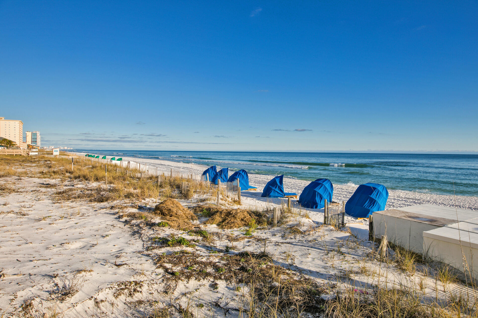 SILVER BEACH TOWERS - Residential