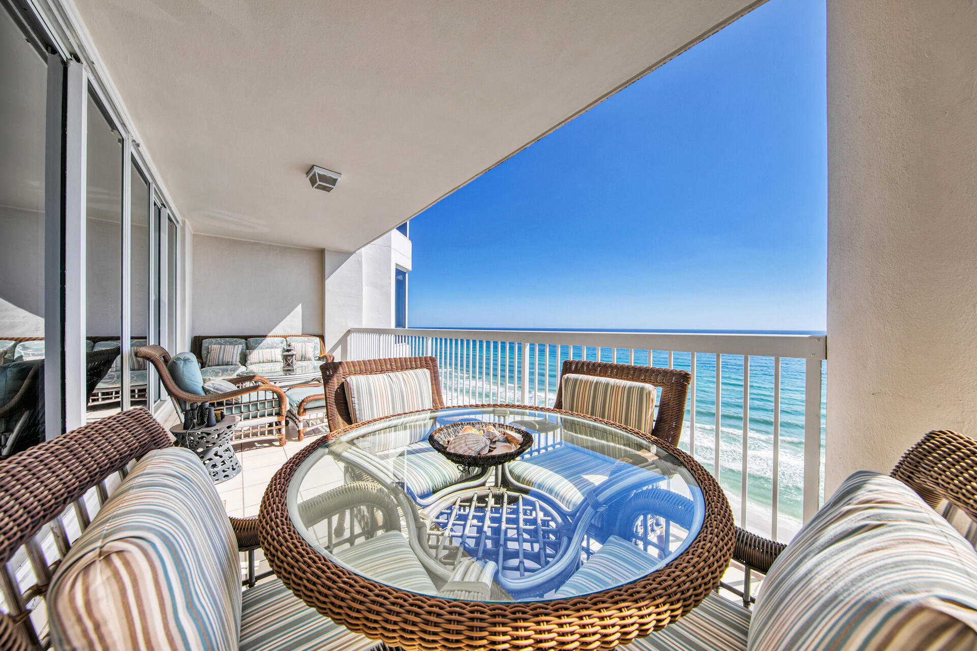 SILVER BEACH TOWERS - Residential