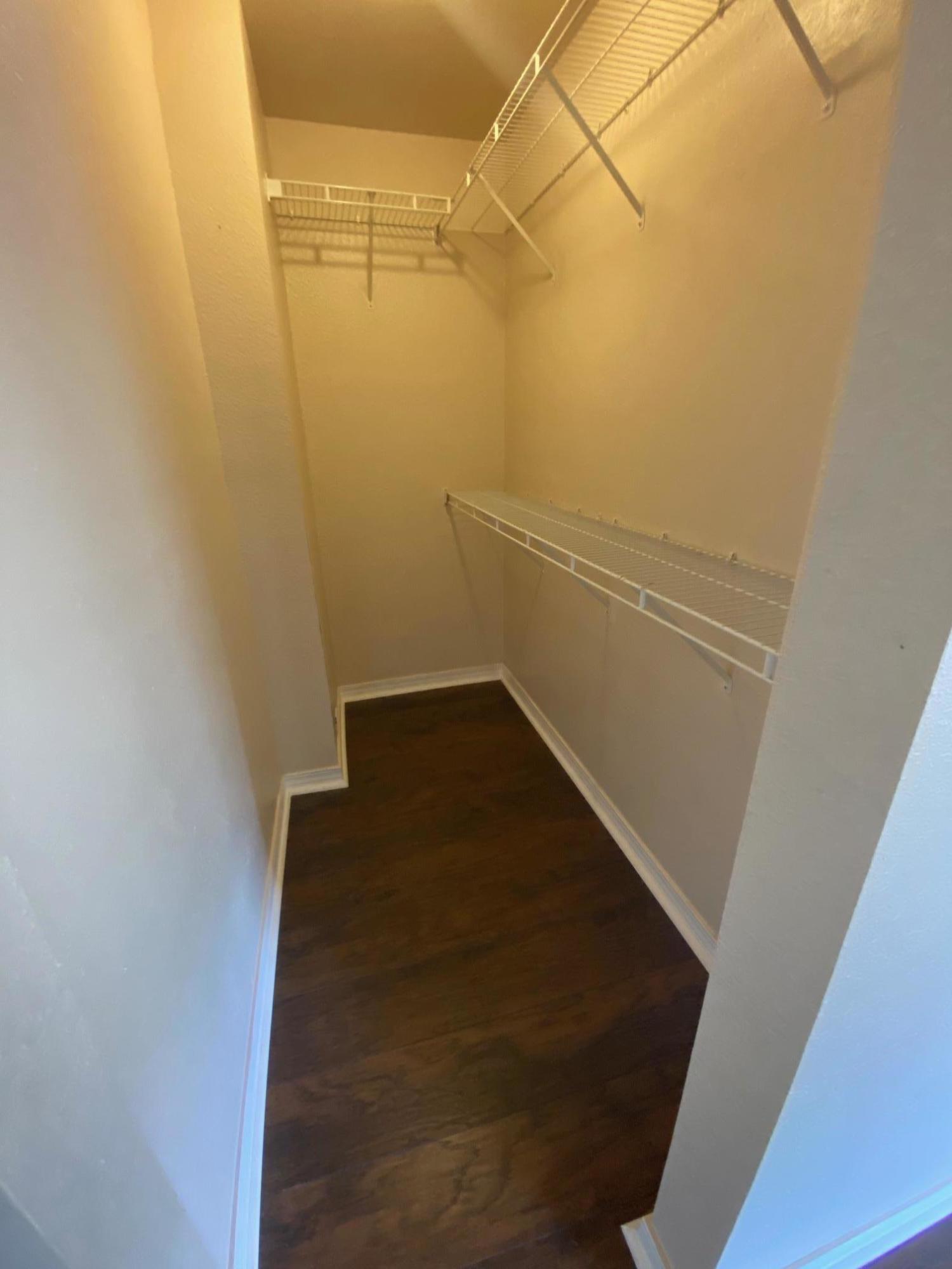 SHADY OAKS - Residential Lease