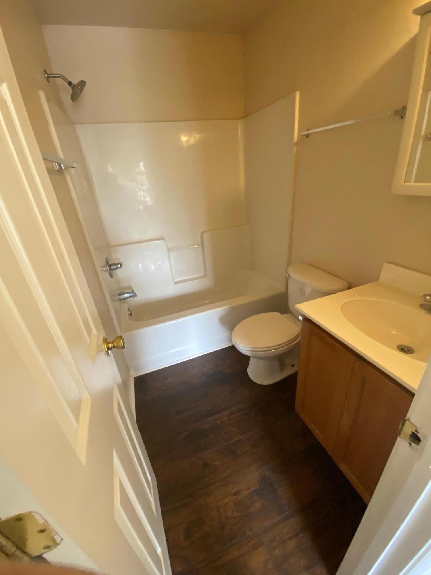 SHADY OAKS - Residential Lease