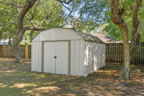 A home in Niceville