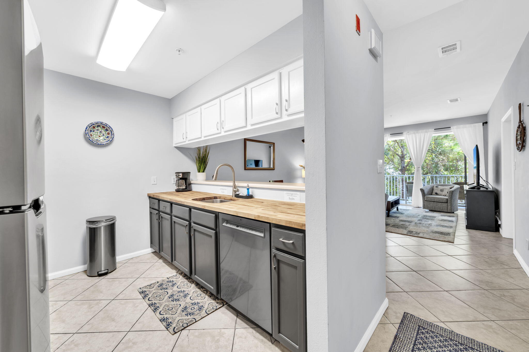 POINT OF VIEW CONDO - Residential