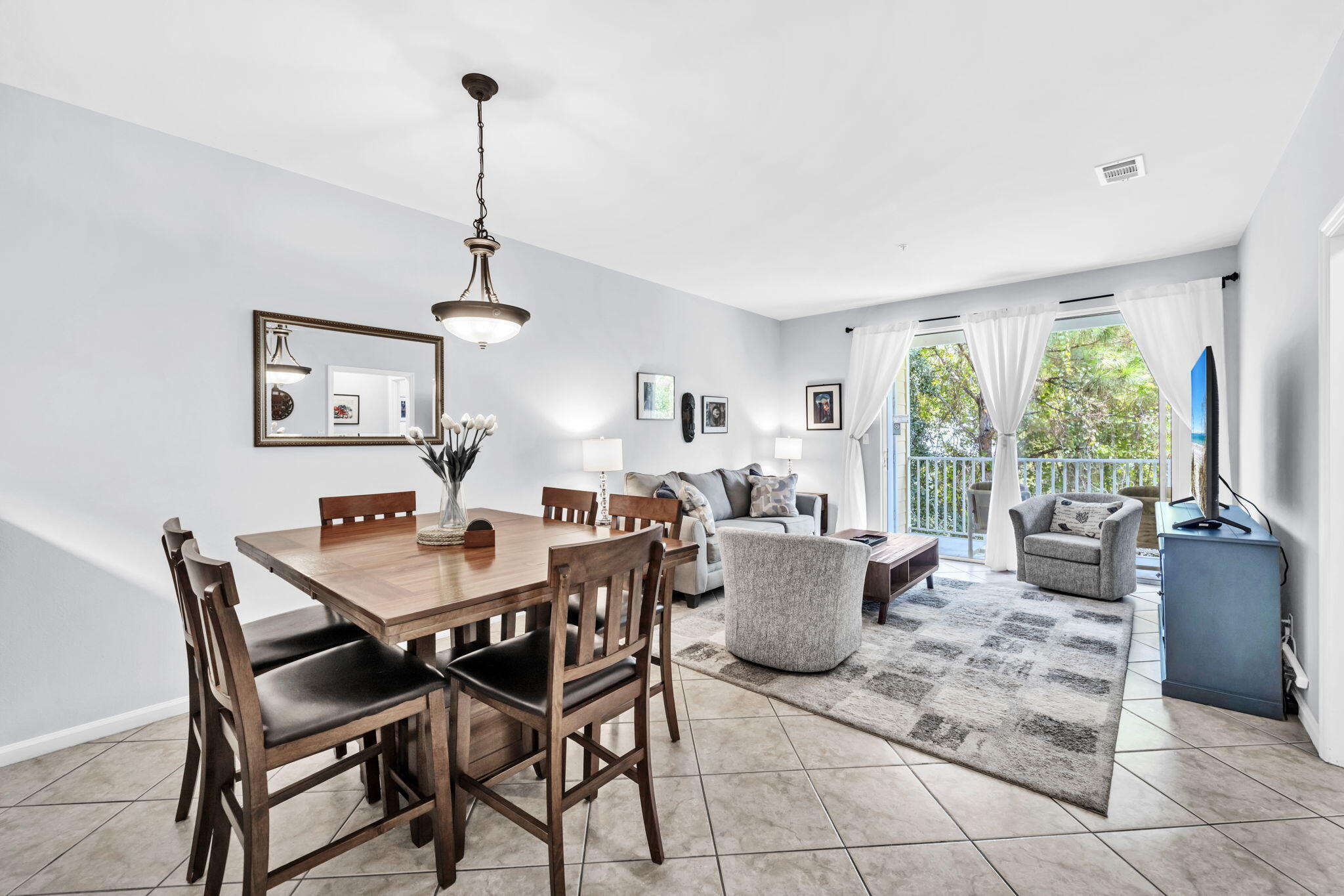 POINT OF VIEW CONDO - Residential
