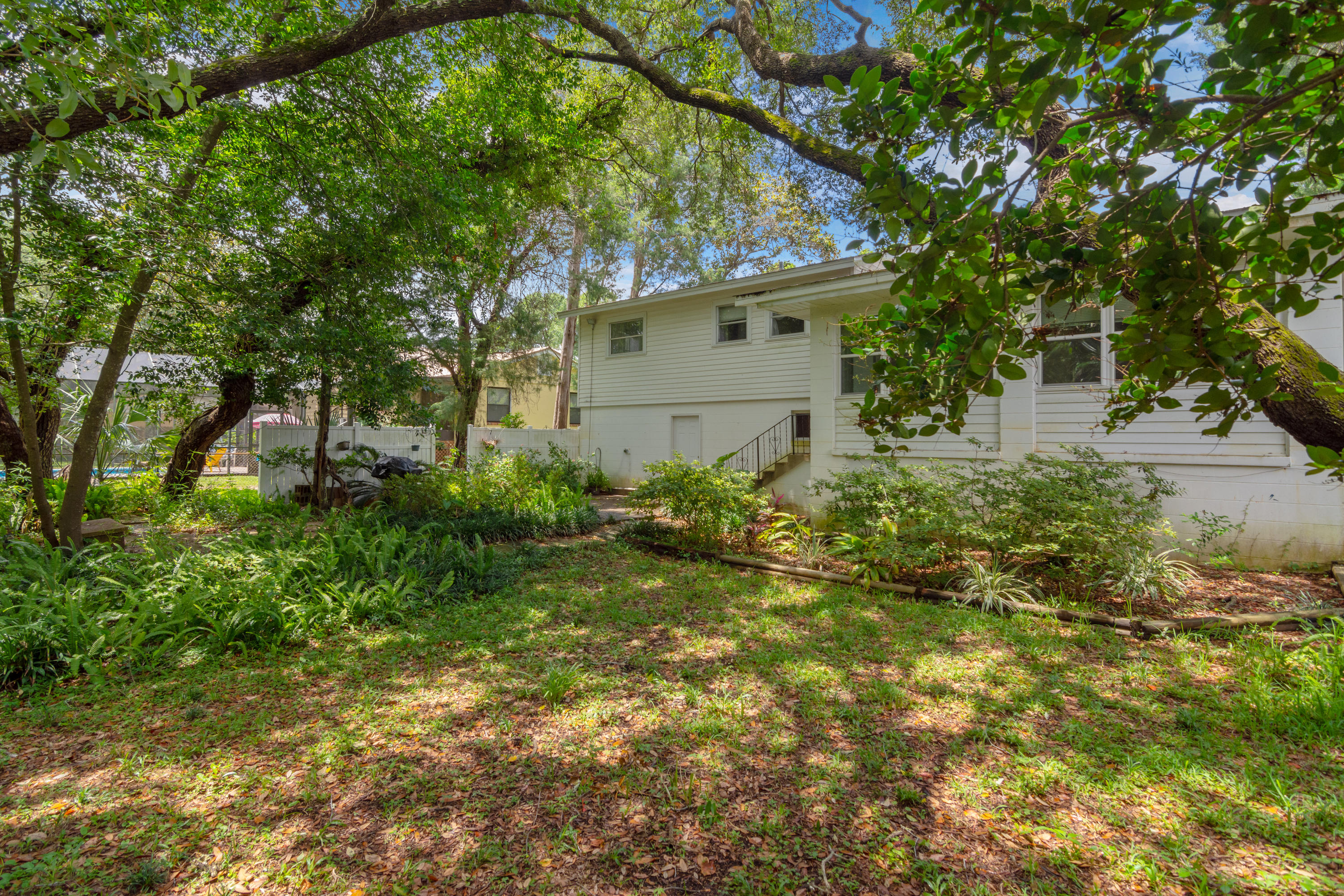 VILLA RUSS PARK - Residential