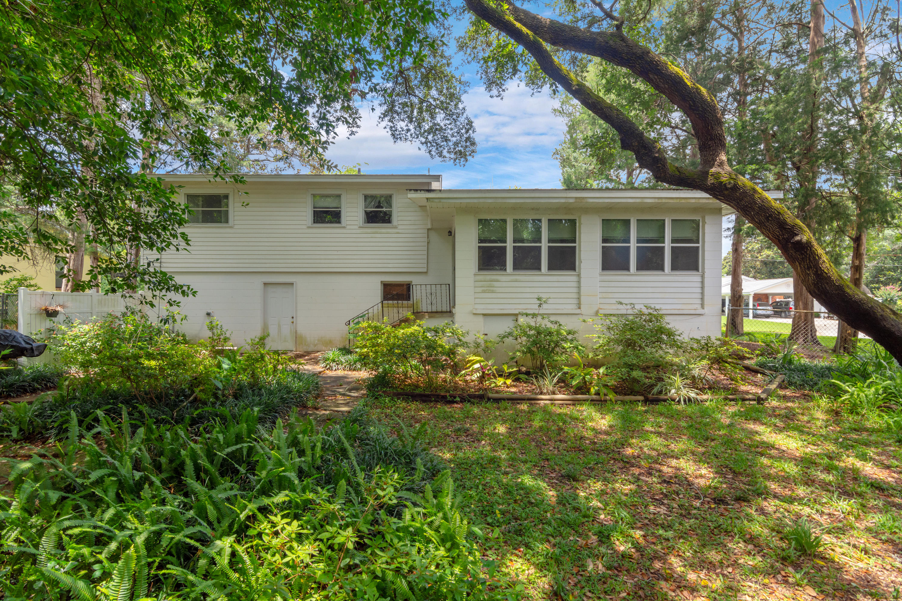 VILLA RUSS PARK - Residential