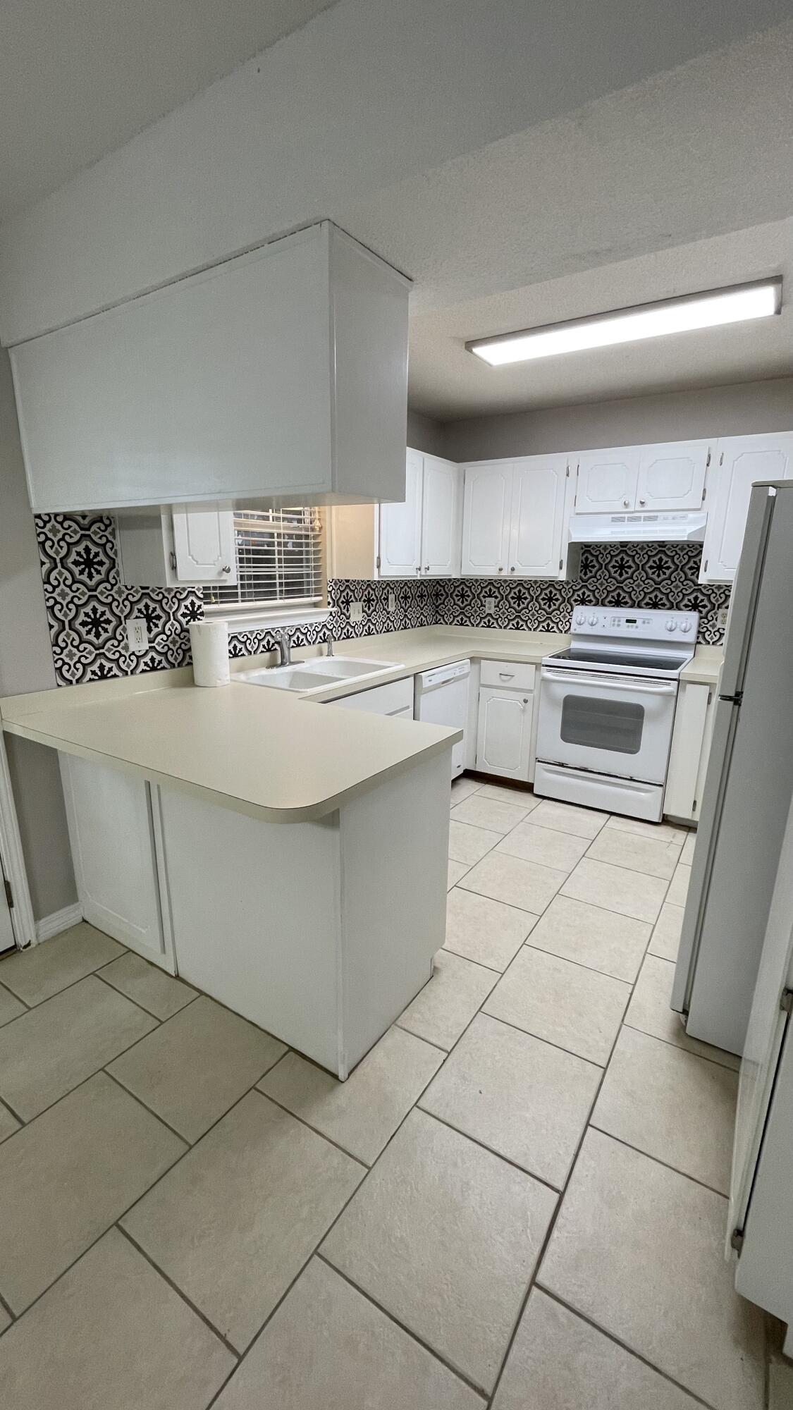 WILSON SQUARE T/H - Residential