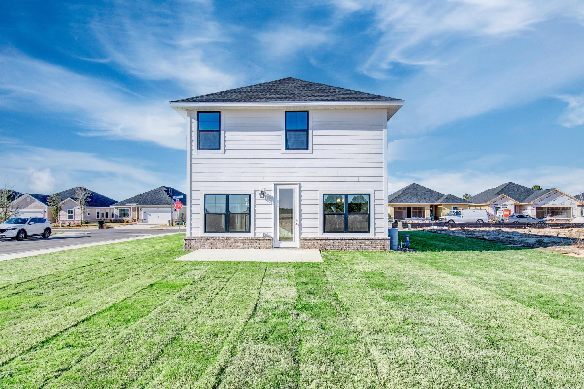 THE BLUFFS AT LAFAYETTE - Residential