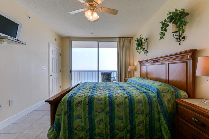 MAJESTIC BEACH TOWERS II - Residential