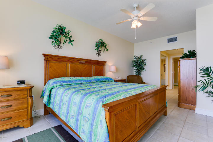 MAJESTIC BEACH TOWERS II - Residential