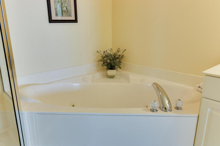 MAJESTIC BEACH TOWERS II - Residential