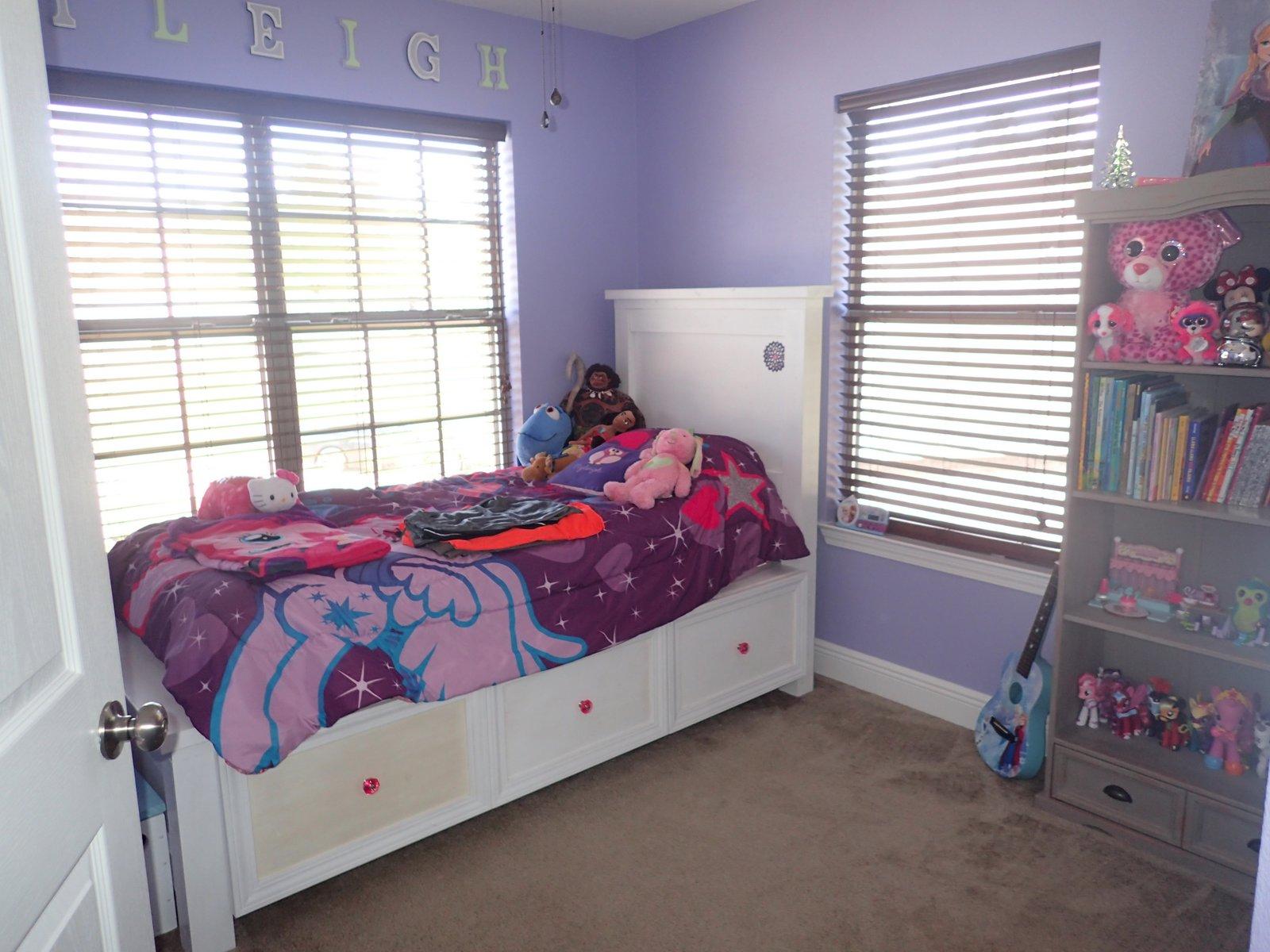 ROLLING RIDGE - Residential