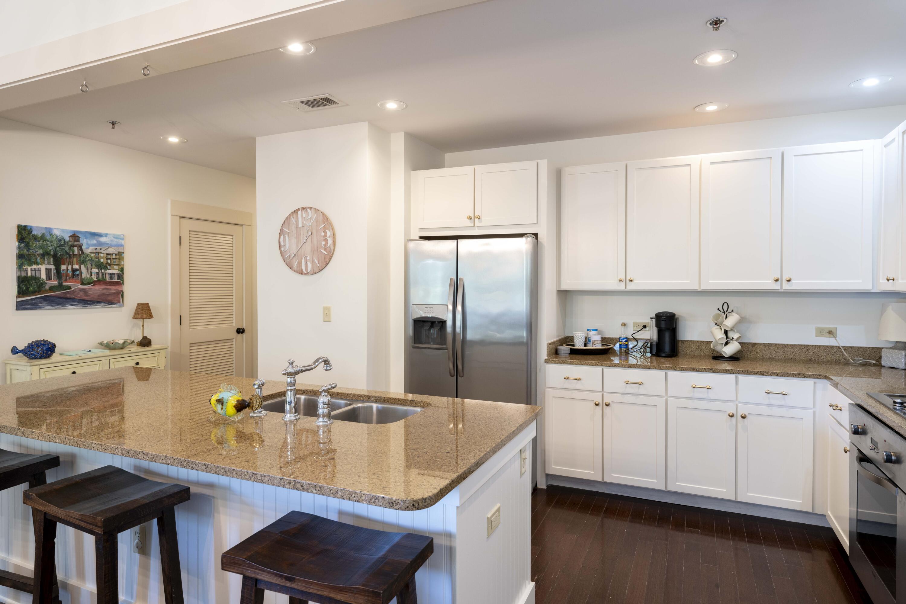 REDFISH VILLAGE - Residential