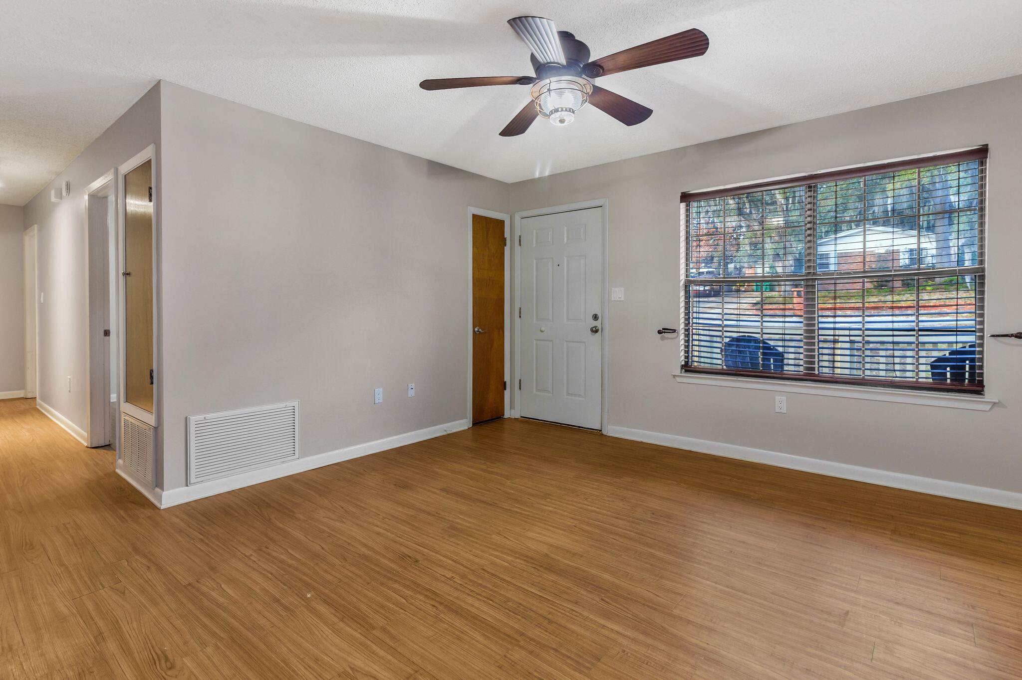 HELMS & ALLEN - Residential Lease