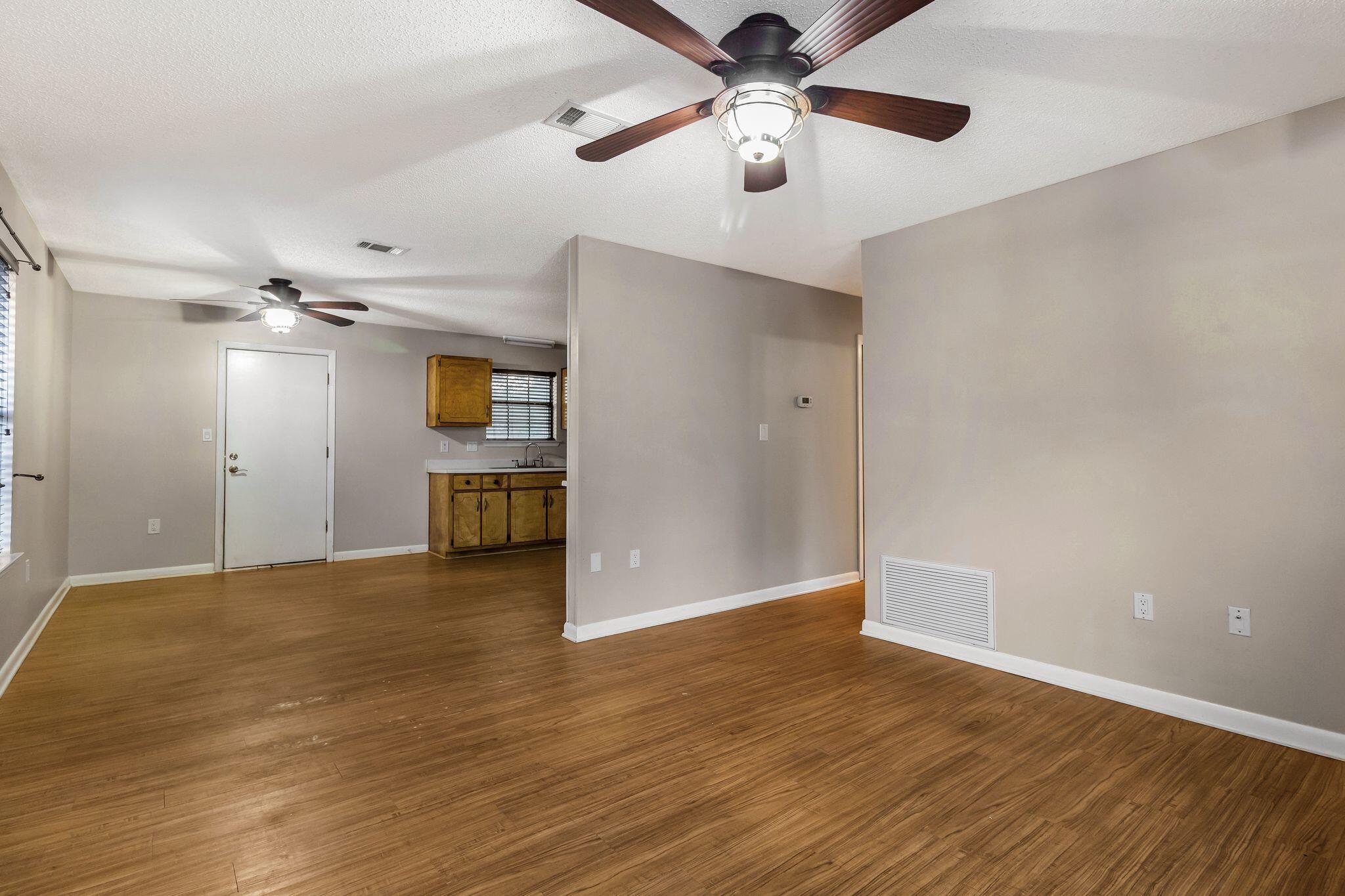 HELMS & ALLEN - Residential Lease