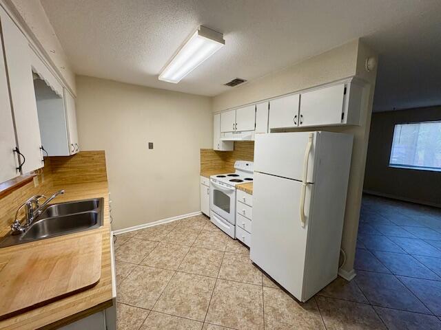 PORT DIXIE - Residential Lease