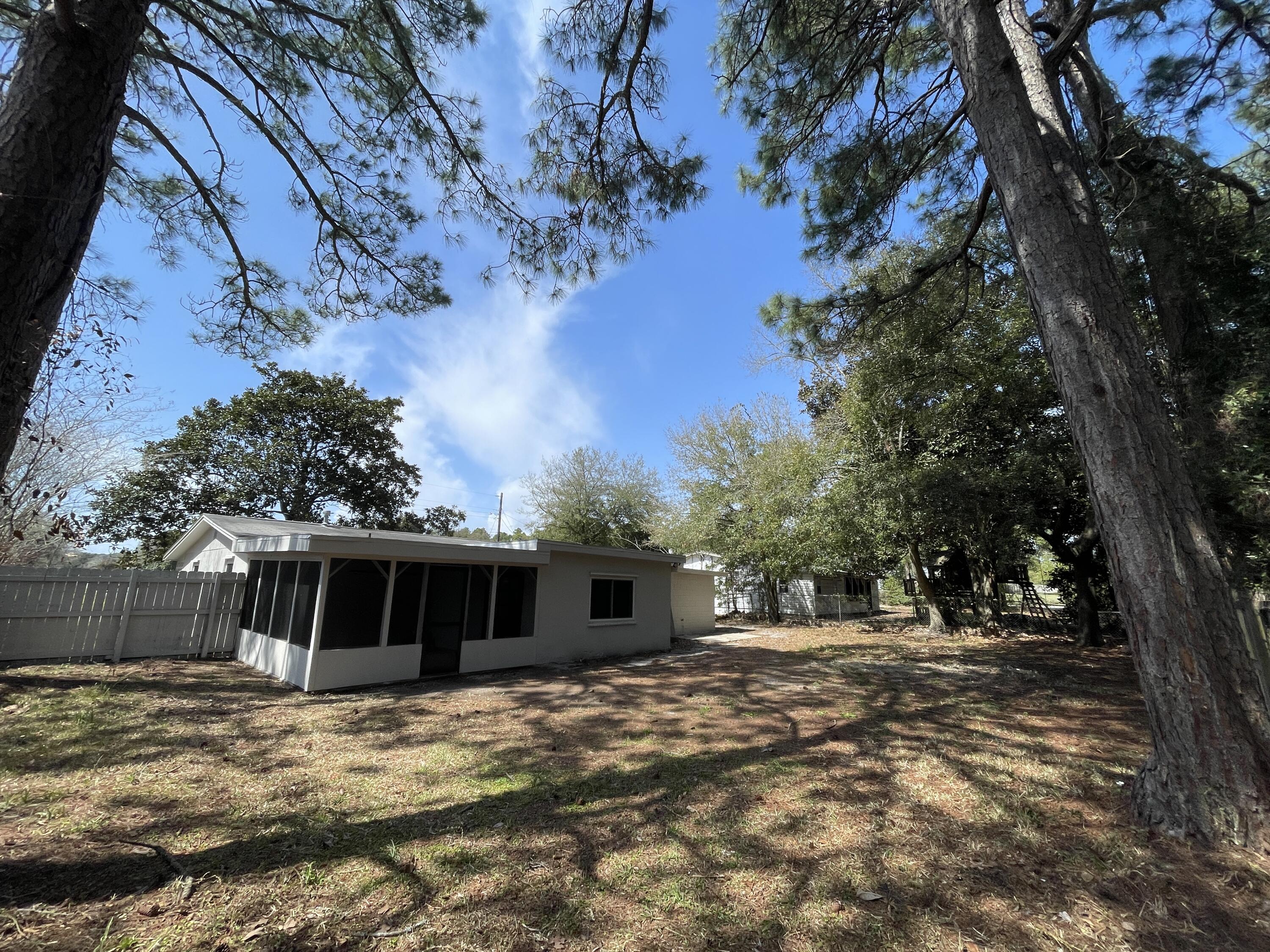 OAK TREE PARK - Residential