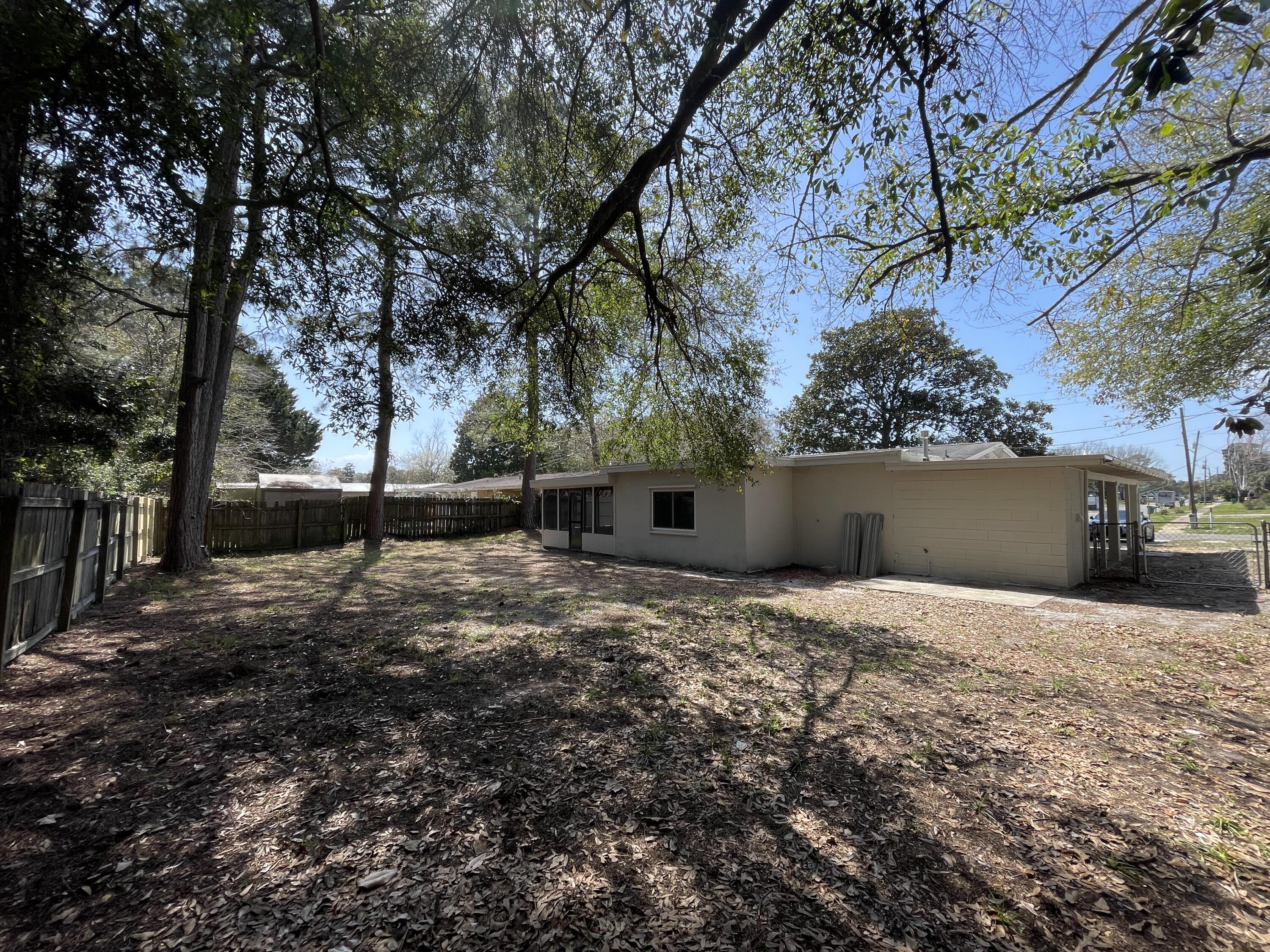OAK TREE PARK - Residential